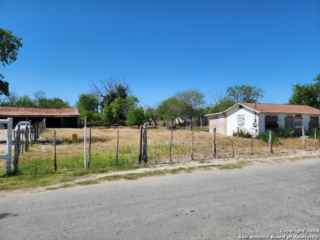 Image 2 of 12 For 506-600 Cotulla St. N