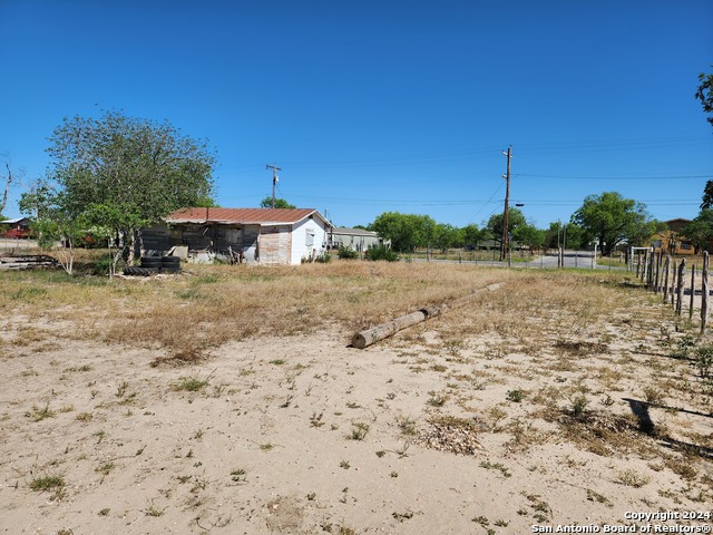 Image 4 of 12 For 506-600 Cotulla St. N