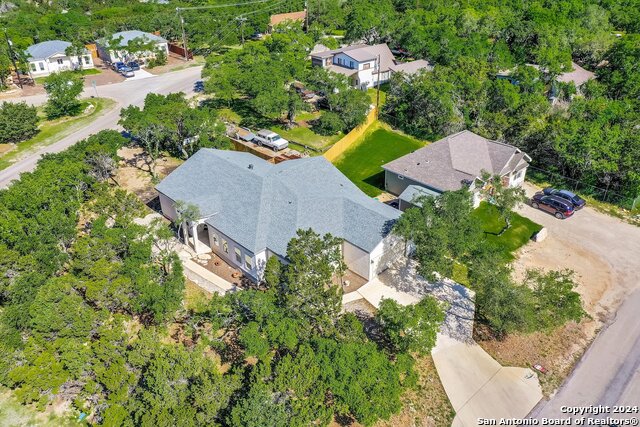 Details for 421 Eastview Dr, Canyon Lake, TX 78133