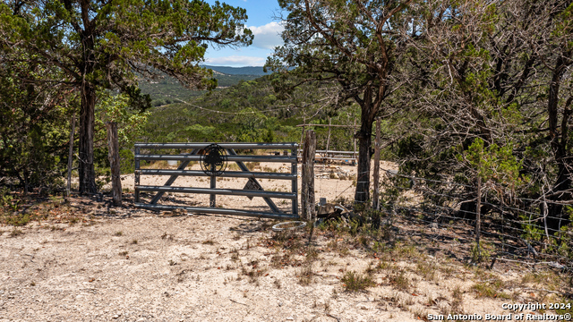 Image 12 of 48 For 0 Bear Springs Rd