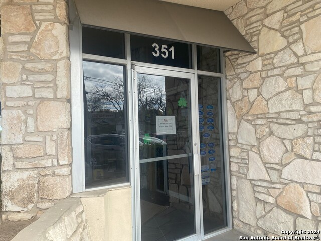 Listing photo id 13 for 3400 San Pedro