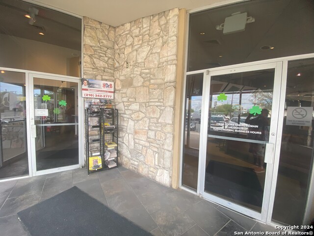 Listing photo id 14 for 3400 San Pedro