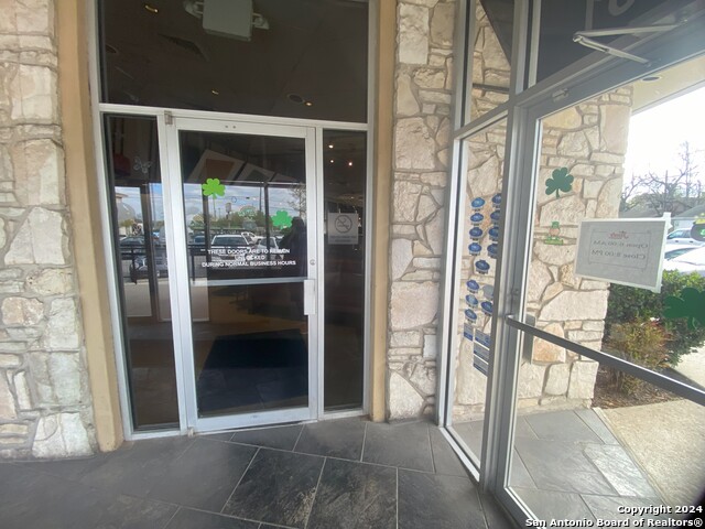 Listing photo id 15 for 3400 San Pedro