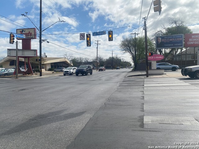 Listing photo id 20 for 3400 San Pedro