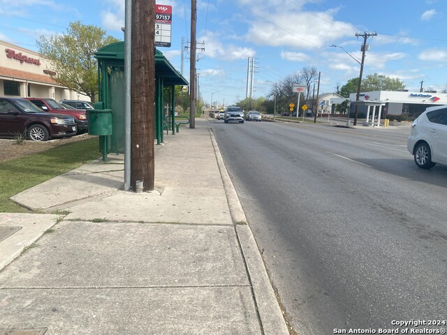 Listing photo id 23 for 3400 San Pedro