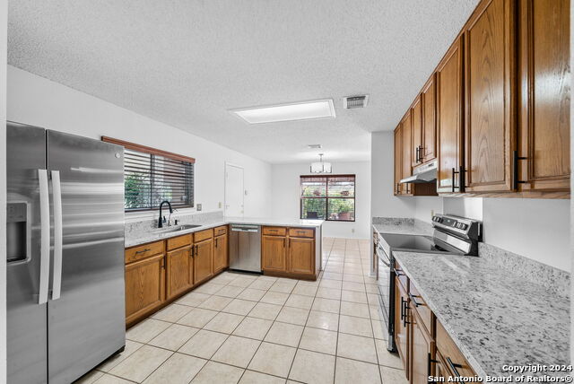 Image 11 of 43 For 14107 Emerald Hill Dr