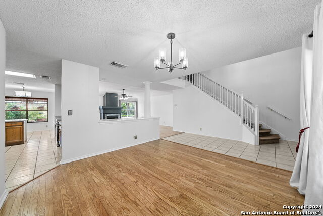 Image 14 of 43 For 14107 Emerald Hill Dr