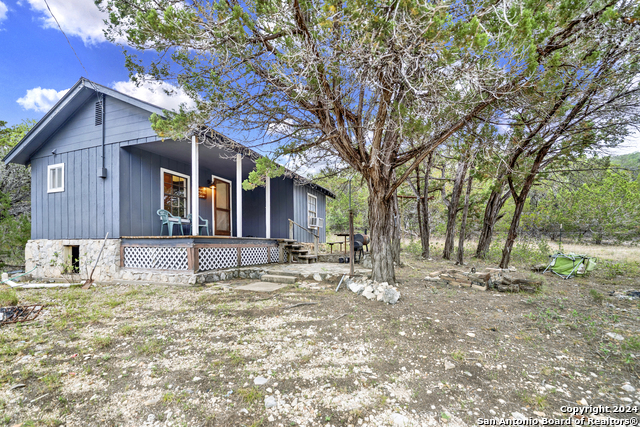 Details for 504 Blackjack Hollow, Utopia, TX 78884