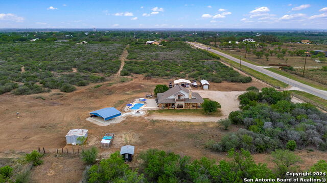 Details for 858 Ranch Road 187 S, Sabinal, TX 78881