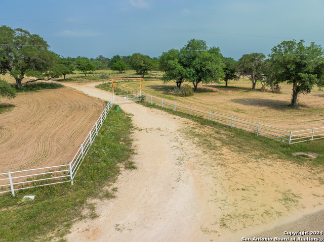 Details for 445 Private Road 7822, Natalia, TX 78059