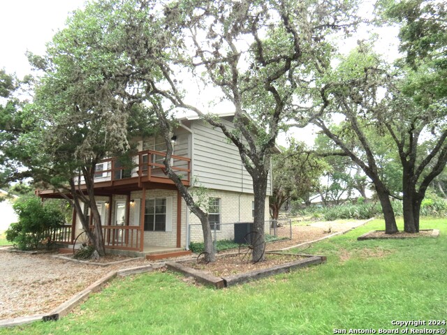 Details for 103 Outer Dr W, Canyon Lake, TX 78133