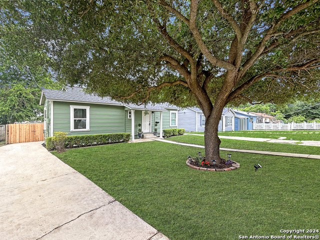 Details for 1042 Greer St, San Antonio, TX 78210