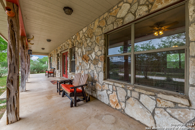 Details for 105 Feather Hill Rd, Comfort, TX 78013