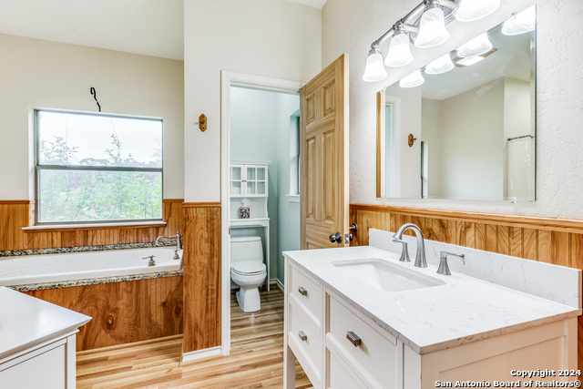 Listing photo id 12 for 105 Feather Hill Rd