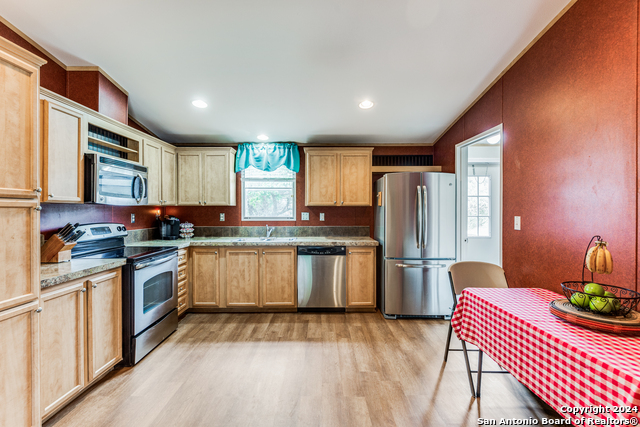 Listing photo id 25 for 105 Feather Hill Rd