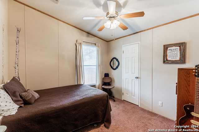 Listing photo id 27 for 105 Feather Hill Rd