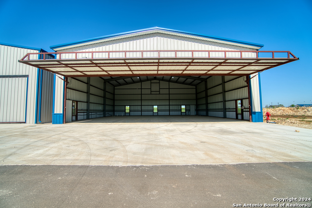 Image 24 of 26 For 15850 Salado Airport  11