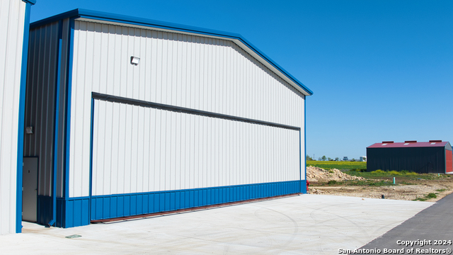 Image 7 of 26 For 15850 Salado Airport  11