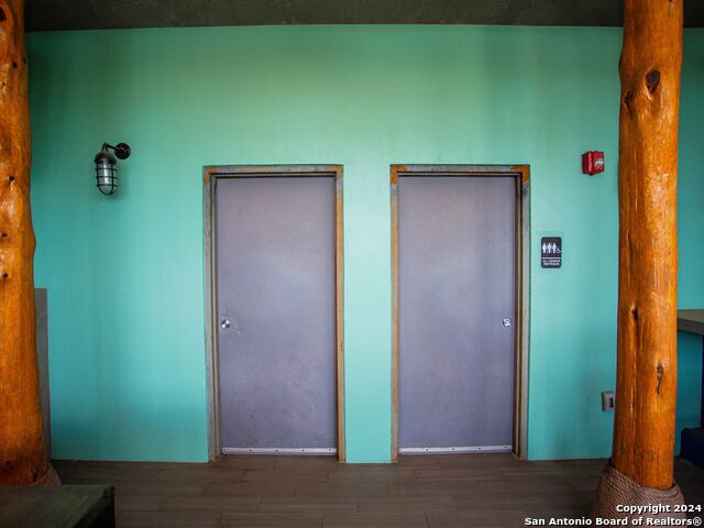 Listing photo id 30 for 7280 Utsa Blvd  109