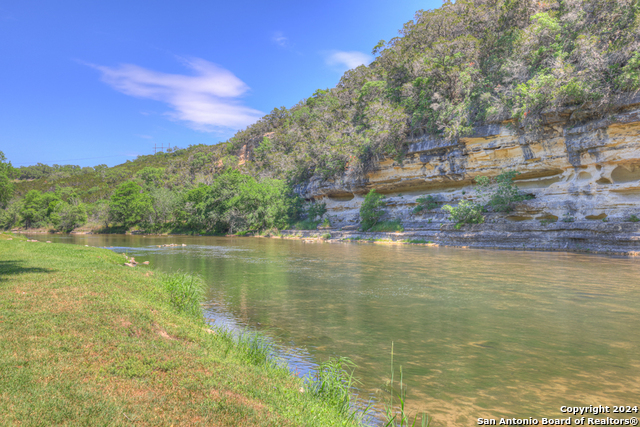 Image 35 of 43 For 540 River Run  110