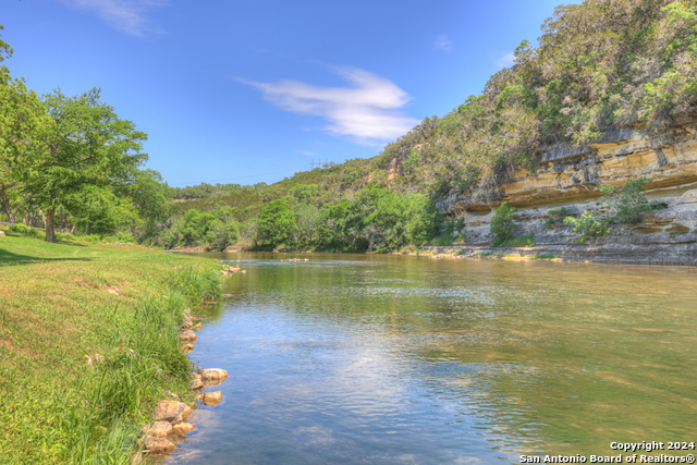 Image 36 of 43 For 540 River Run  110