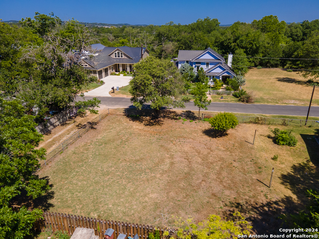 Details for 507 Irons St, Boerne, TX 78006