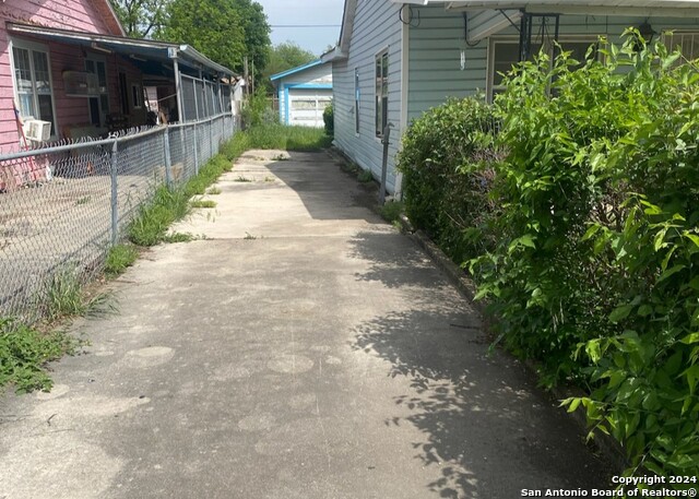 Image 2 of 12 For 1326 23rd St Nw