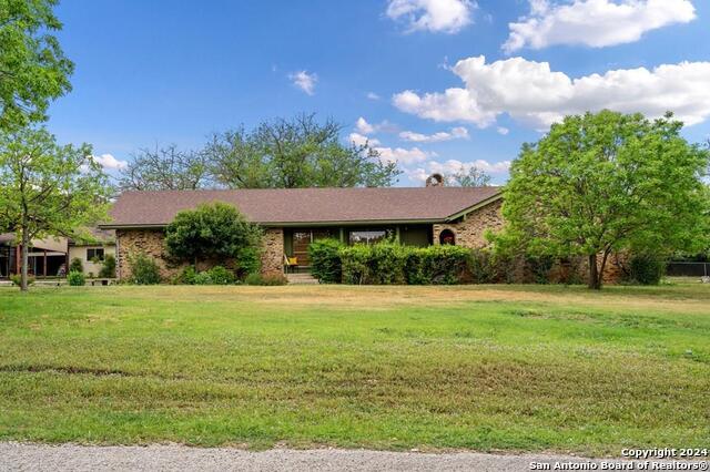 Details for 124 Cedar Dr E, Kerrville, TX 78028