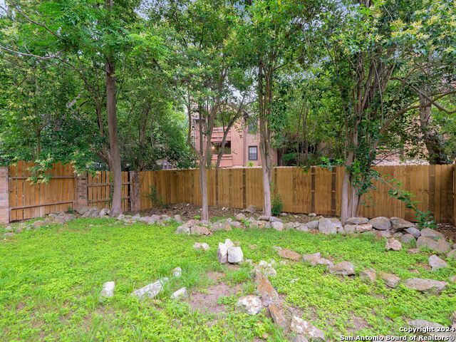 Image 26 of 27 For 10903 Wellsprings Cir