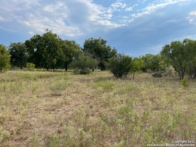 Image 8 of 9 For 1715 Loop 1604 E S