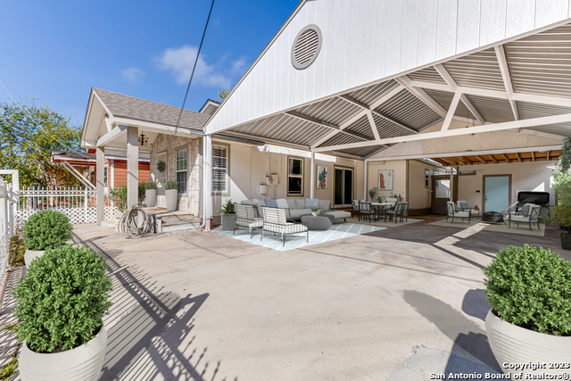 Details for 1215 Perez St, San Antonio, TX 78207