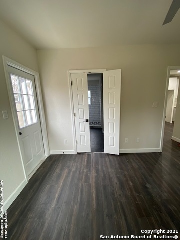 Image 12 of 26 For 716 Florida St