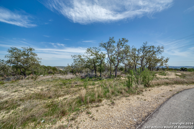 Image 5 of 17 For 831 Lovett Ridge