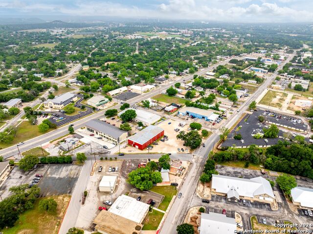 Listing photo id 3 for 1100 Water St