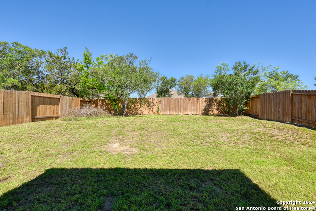 Image 18 of 30 For 7941 Cactus Plum Dr