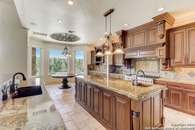 Listing photo id 12 for 4026 Wilderness Ridge