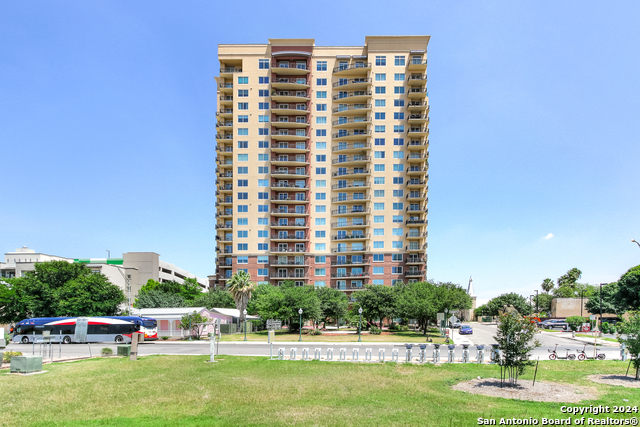 Details for 215 Center  703, San Antonio, TX 78202