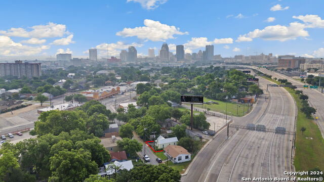 Image 14 of 14 For 1020 Poplar St W