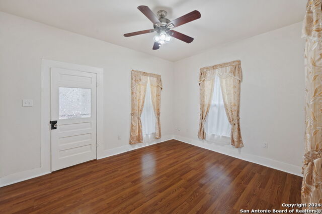 Image 6 of 14 For 1020 Poplar St W