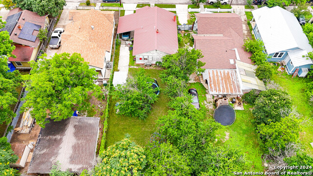 Image 23 of 29 For 511 Devine St