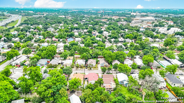 Image 28 of 29 For 511 Devine St