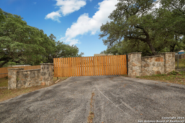 Image 9 of 16 For 610 Tamarack Dr