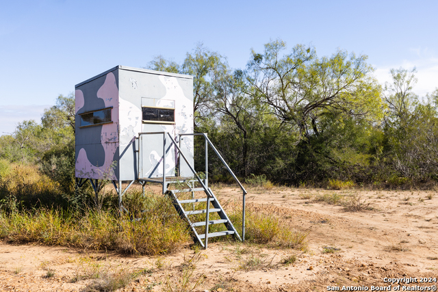 Listing photo id 5 for 3 Fm 1581