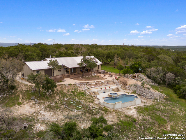 Details for 112 Mountain Laurel Ln, Pipe Creek, TX 78063