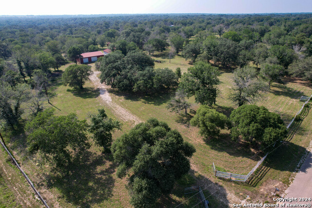 Listing photo id 4 for 210 County Road 7812