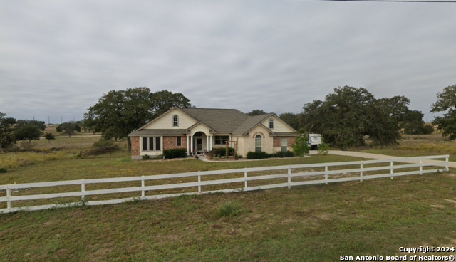 Details for 409 Shady Ln, La Vernia, TX 78121