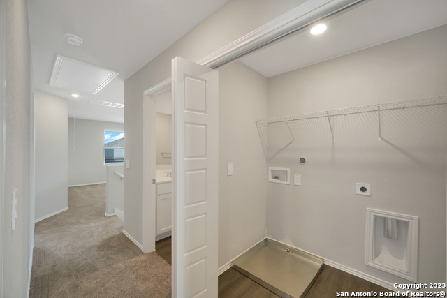 Image 11 of 19 For 8947 Broad Wing Drive