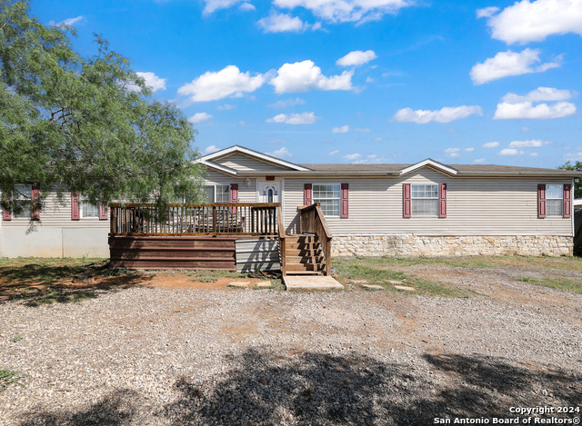 Details for 414 County Road 6842, Lytle, TX 78052