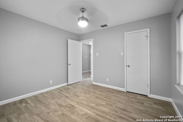 Image 11 of 21 For 11520 Huebner Rd Apt 407  4