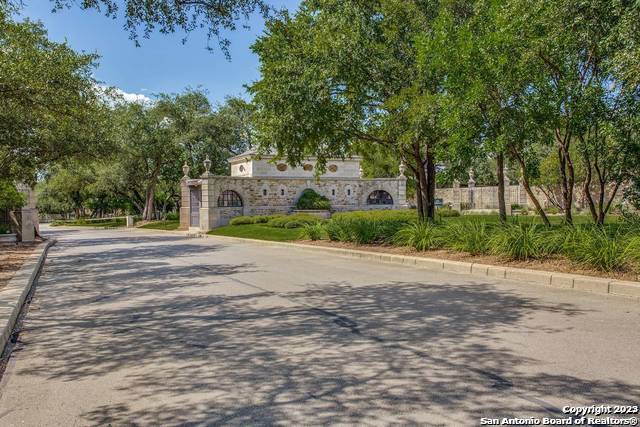 Details for 82 Regents Park, San Antonio, TX 78230